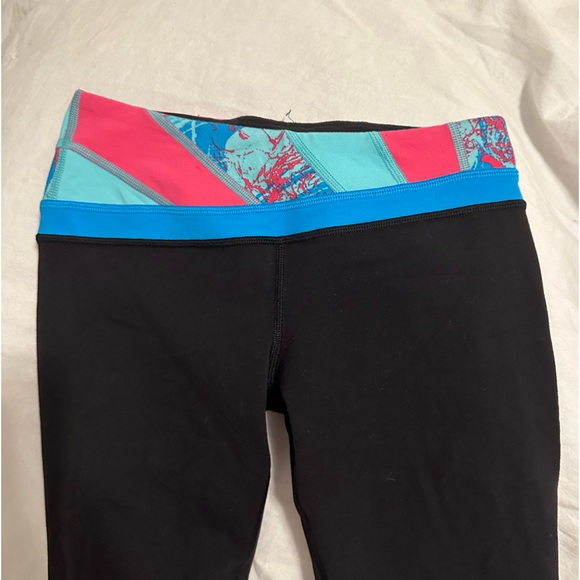 2 IVIVVA LULULEMON GIRLS REVERSIBLE LEGGINGS - Picture 3 of 5